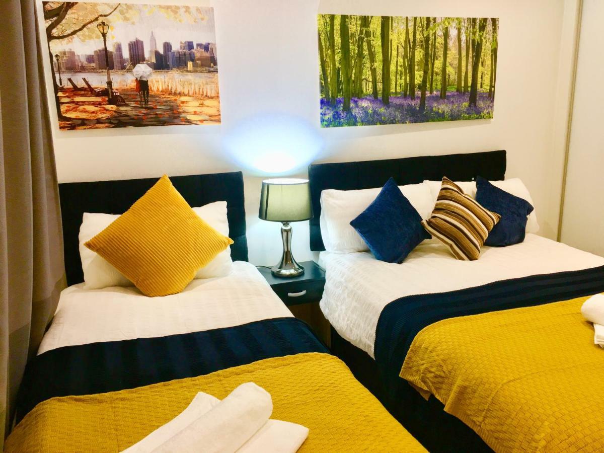 2 Bedrooms Modern Apartment, Lounge, Full Kitchen, Balcony, 5 Minutes Stratford Station لندن المظهر الخارجي الصورة