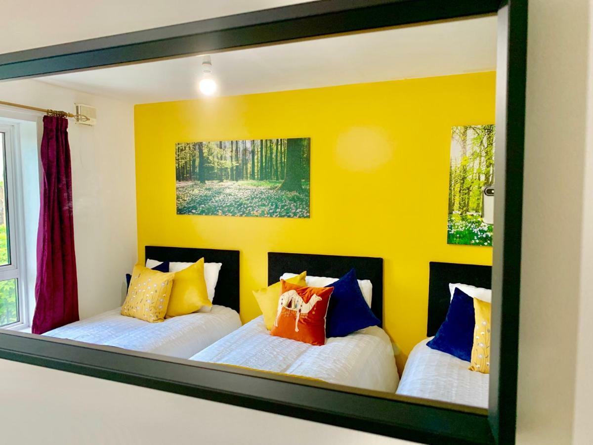 2 Bedrooms Modern Apartment, Lounge, Full Kitchen, Balcony, 5 Minutes Stratford Station لندن المظهر الخارجي الصورة